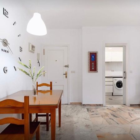 セビリアCentrico Apartamento Alamedaアパートメント エクステリア 写真