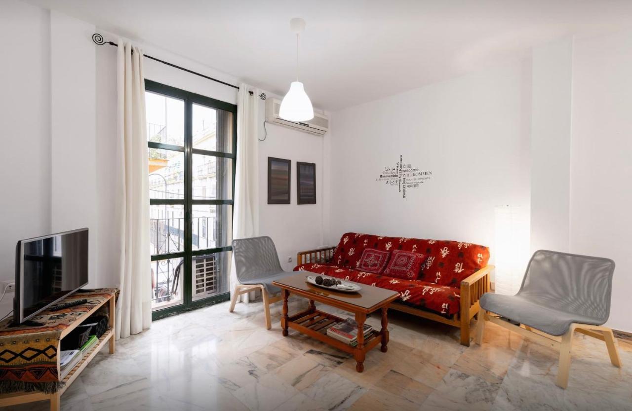セビリアCentrico Apartamento Alamedaアパートメント エクステリア 写真