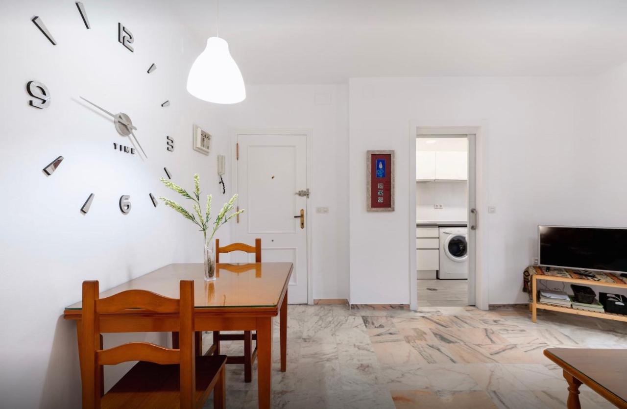 セビリアCentrico Apartamento Alamedaアパートメント エクステリア 写真